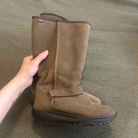 Sketchers Shape up Sherpa Mid Calf Boot - Picture 2 of 6